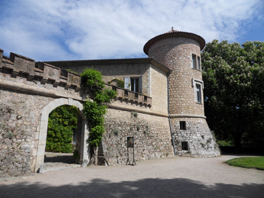 NOTES GENEALOGIQUES ET HISTORIQUES SUR LA FAMILLE HUGUES dit BOURRET